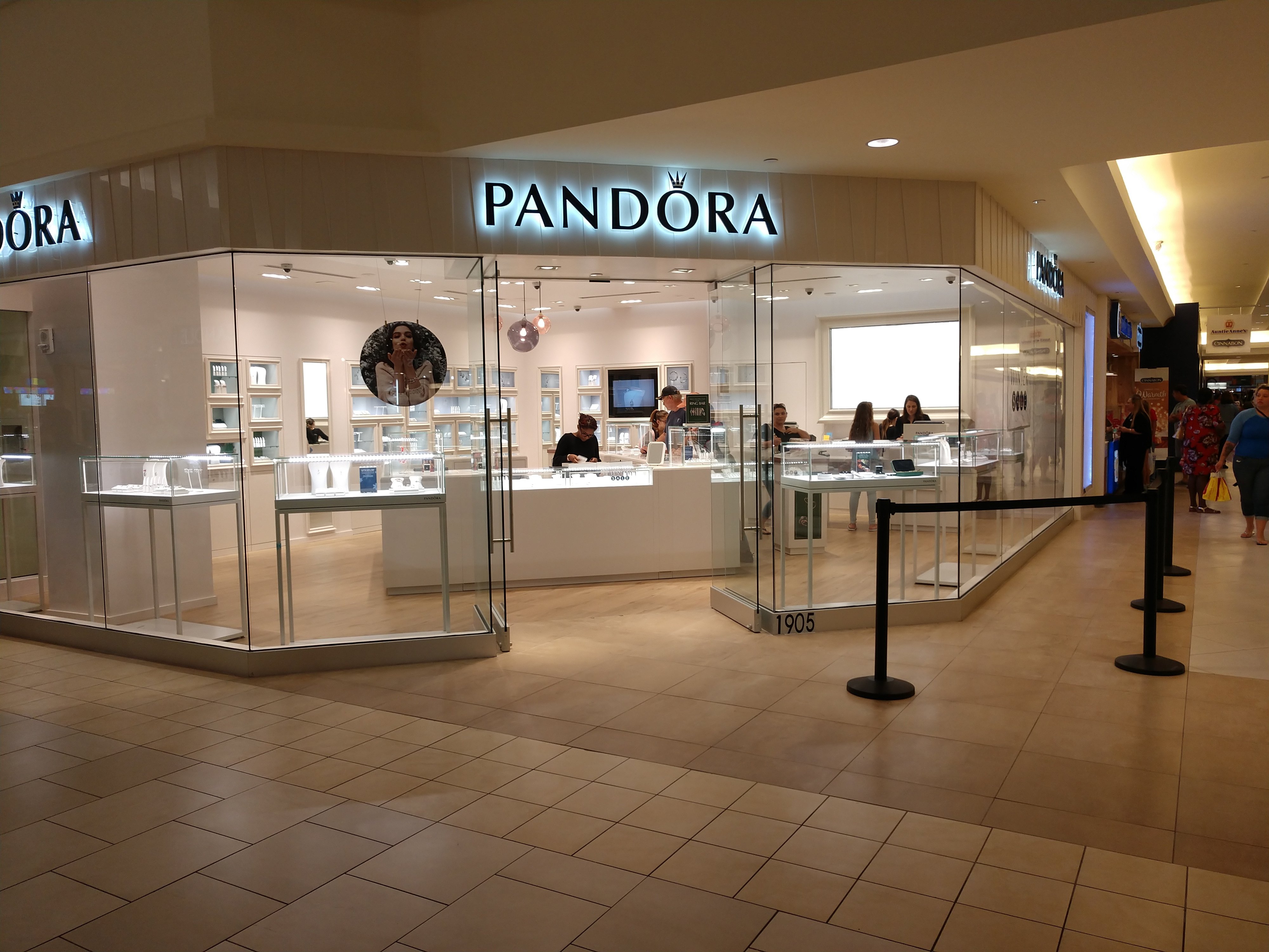 pandora pandora